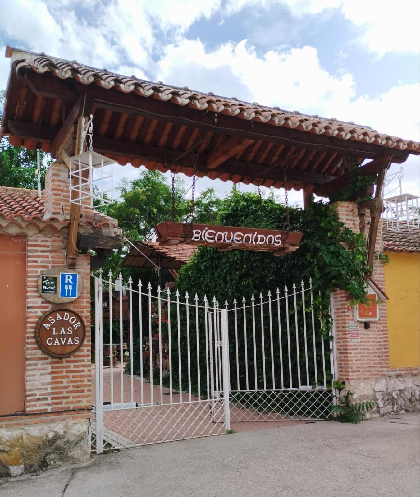 Hospedium Hacienda Las Cavas Olmedo Luaran gambar